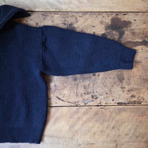 Rhode Island 100% Pure New Wool Sweater – Kids/Unisex Size L – Navy Blue - Picture 3 of 7